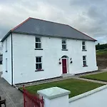 Entire In Tipperary نيناغ