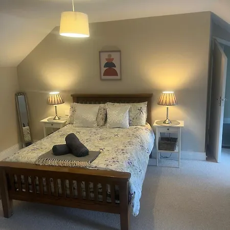 Entire In Tipperary Нина